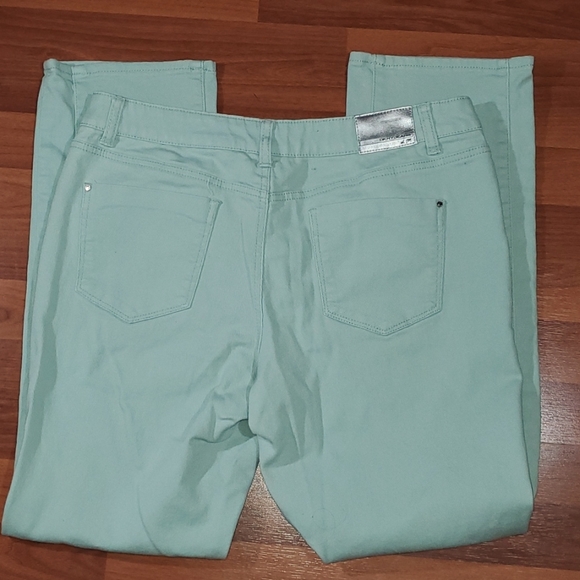 Mint Green skinny jeans - Picture 3 of 7